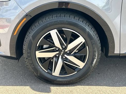 Used 2023 Kia Sorento S FWD image 33