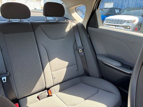 Used 2025 Kia K4 FWD image 35