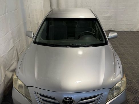 Used 2007 Toyota Camry XLE FWD image 3