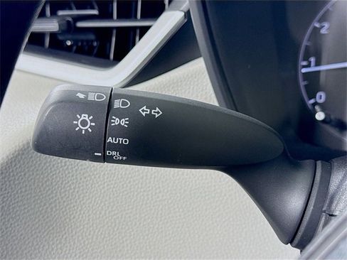 Certified 2025 Toyota Corolla LE image 15