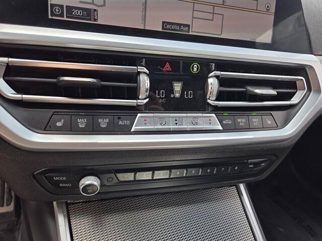 Used 2021 BMW 330i Sedan w/ M Sport Package RWD image 9
