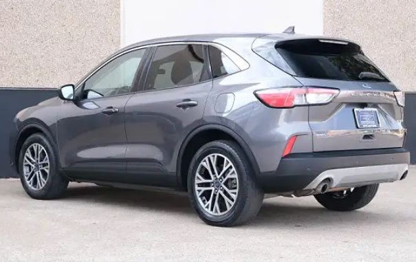 Used 2025 Ford Escape ST-Line Select AWD/4WD image 4