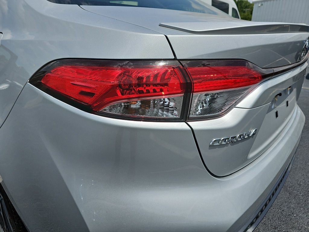 Used 2022 Toyota Corolla SE w/ Carpet Mat Package (TMS) FWD image 36