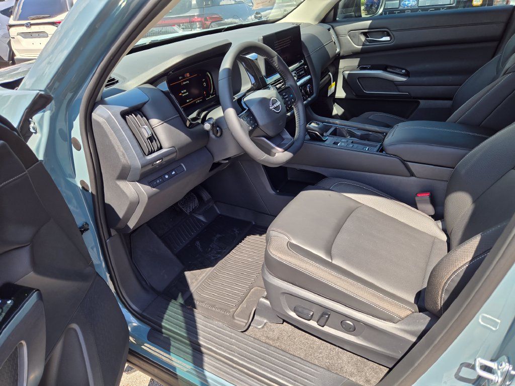 New 2026 Nissan Pathfinder SL FWD image 14