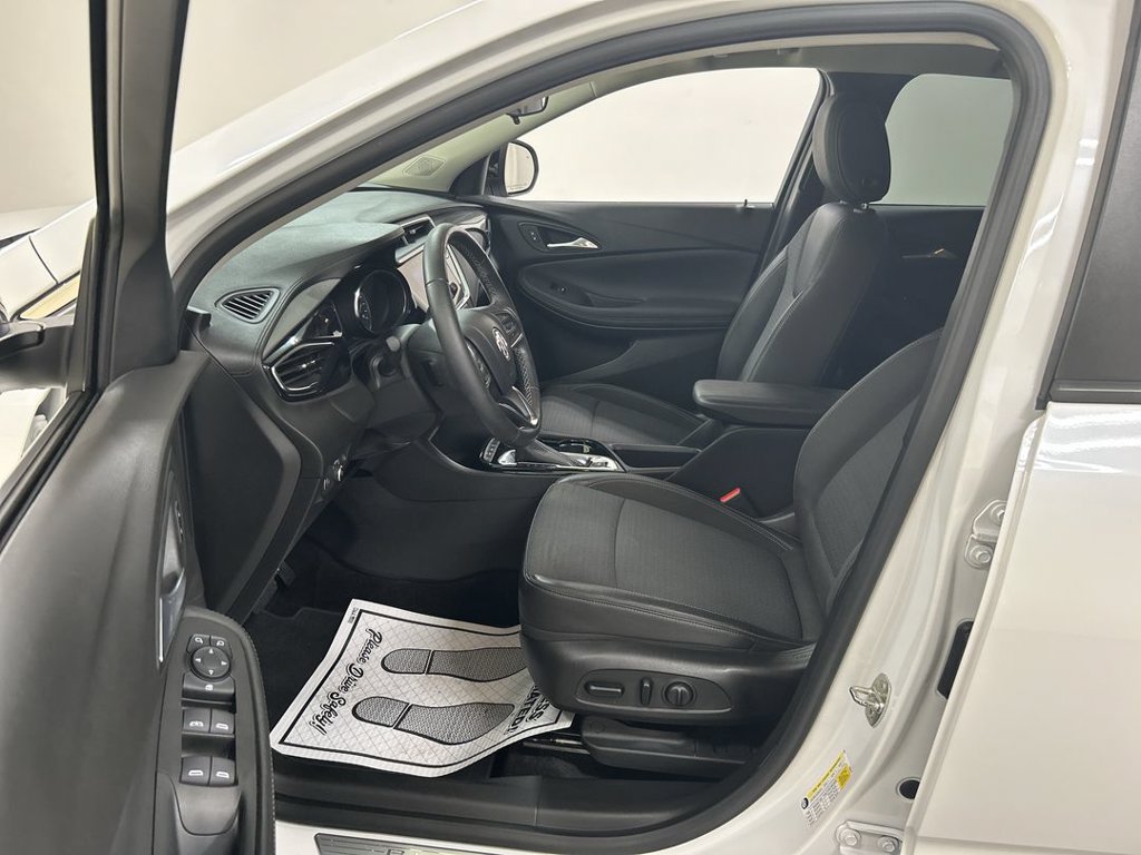 Used 2020 Buick Encore GX Select w/ Sport Touring Package AWD/4WD image 9