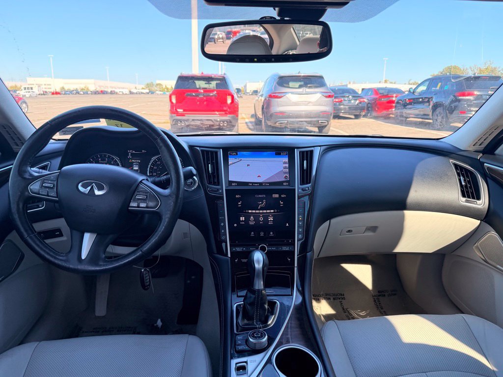 Used 2017 INFINITI Q50 3.0t Premium w/ Driver Assistance Package AWD/4WD image 17