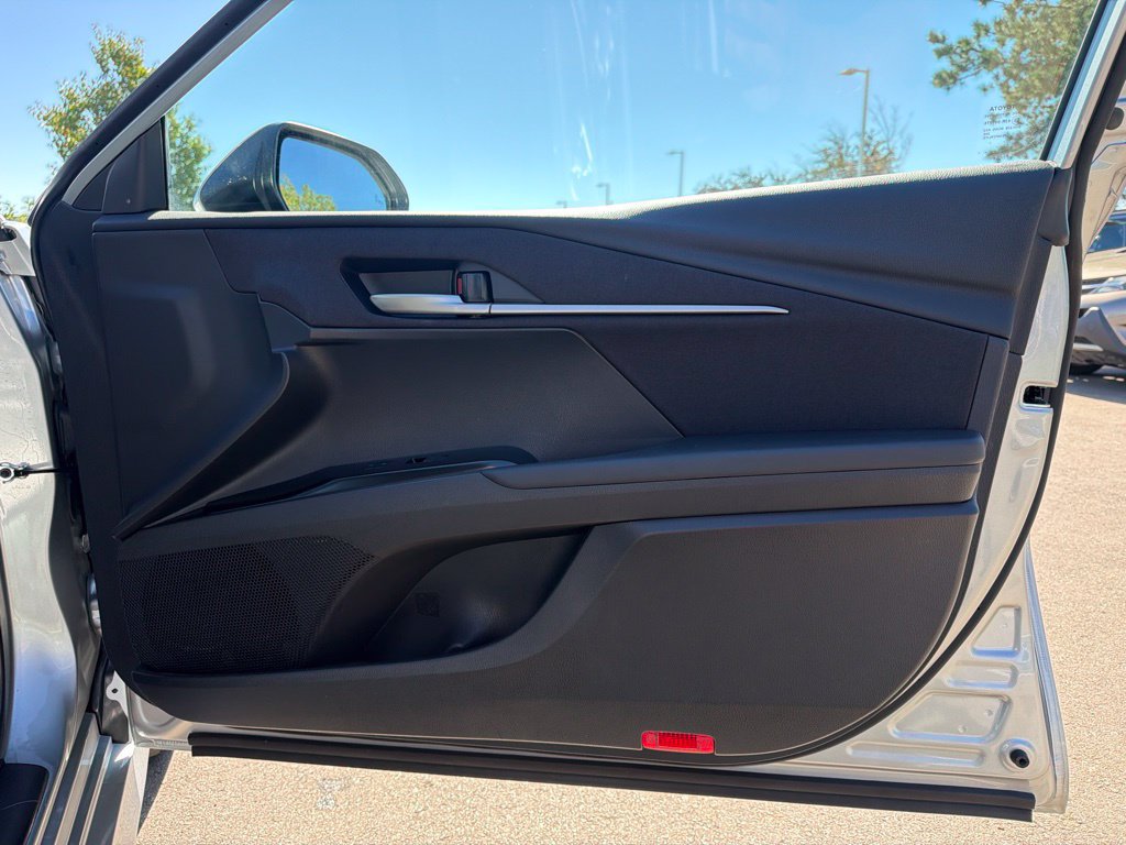Used 2025 Toyota Camry LE FWD image 11