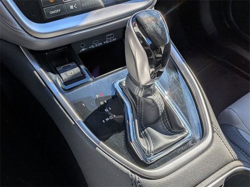 Certified 2025 Subaru Outback Limited image 21