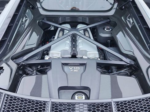 Used 2018 Audi R8 V10 plus image 35