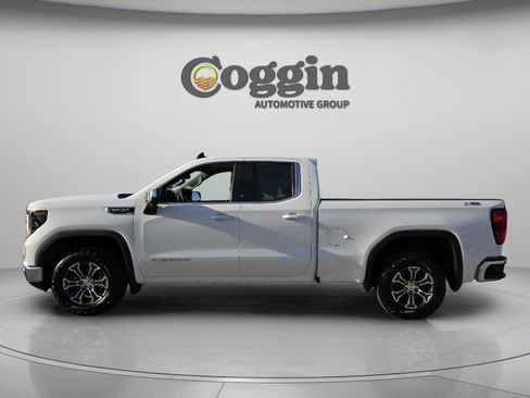 New 2026 GMC Sierra 1500 SLE image 2
