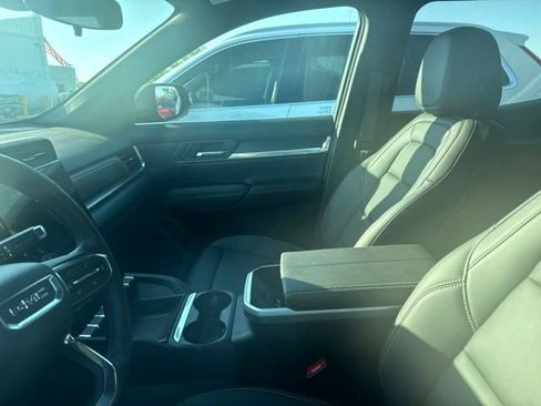 Used 2026 GMC Terrain Elevation w/ Elevation Premium Package FWD image 10