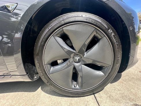 Used 2018 Tesla Model 3 Long Range image 22