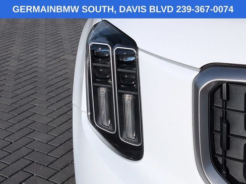 Used 2025 Kia Telluride EX w/ EX Captain's Chair Package AWD/4WD image 11