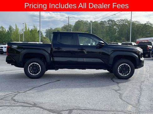 Used 2024 Toyota Tacoma TRD Off-Road AWD/4WD image 6