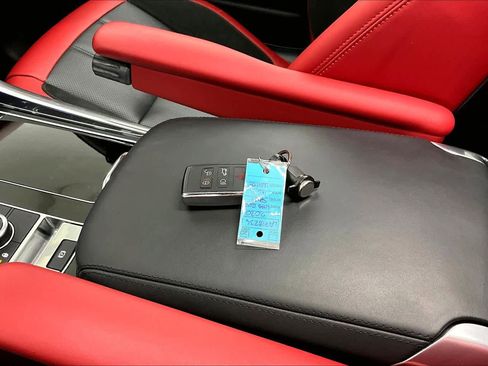 Used 2020 Land Rover Range Rover Sport HST image 15