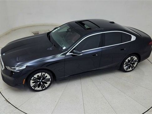 Used 2026 BMW 530i image 81