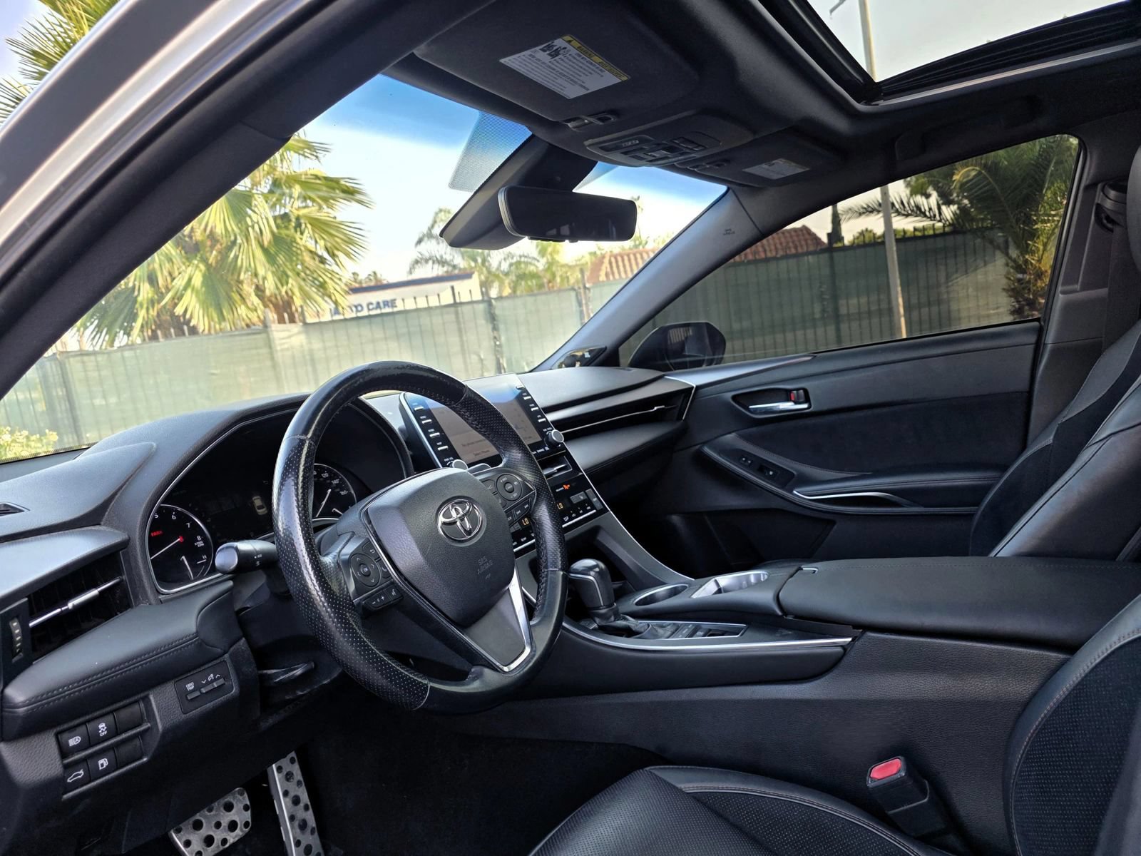 Used 2019 Toyota Avalon XSE w/ Preferred Accessory Package FWD image 6