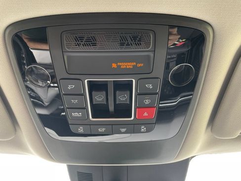 New 2027 Kia Carnival SX Prestige FWD image 21