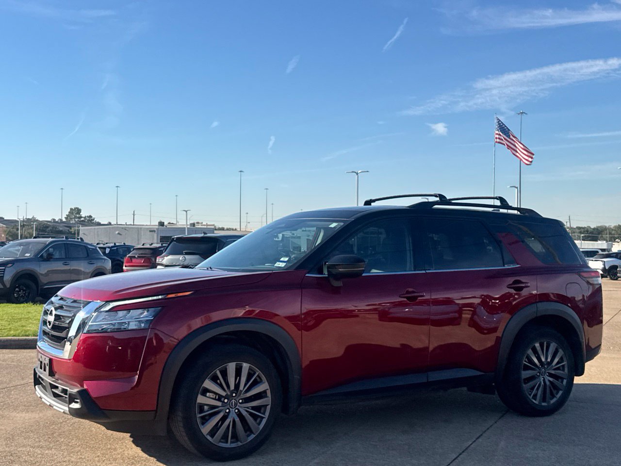 Certified 2024 Nissan Pathfinder SL w/ SL Premium Package FWD image 12