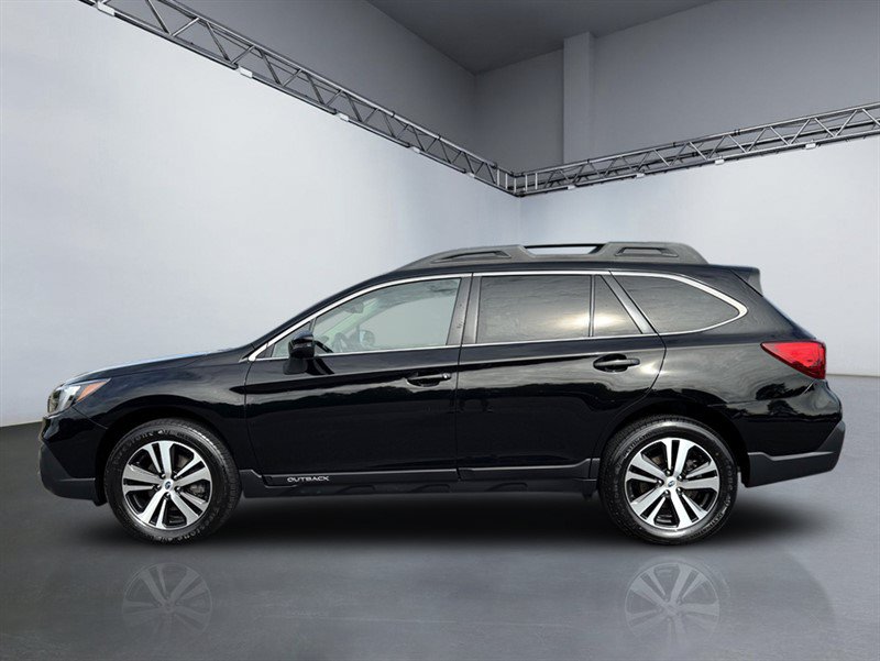 Used 2018 Subaru Outback 3.6R Limited AWD/4WD image 2