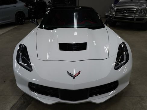 Used 2017 Chevrolet Corvette Stingray Coupe RWD image 8