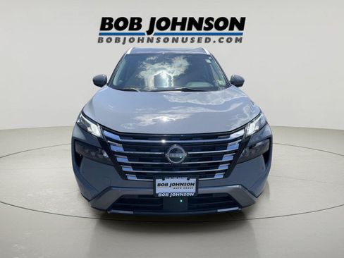 Used 2024 Nissan Rogue SL AWD/4WD image 8