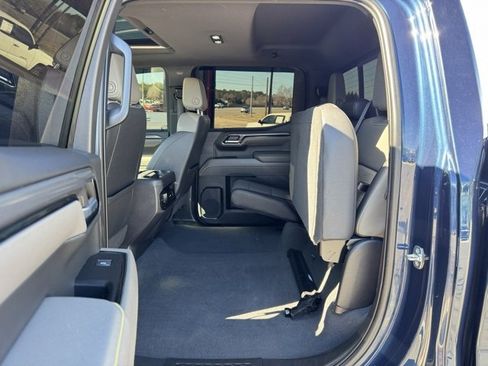 Used 2023 Chevrolet Silverado 1500 ZR2 w/ Technology Package image 12