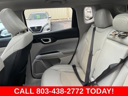 Used 2022 Jeep Compass Latitude w/ Sun and Sound Group FWD image 15