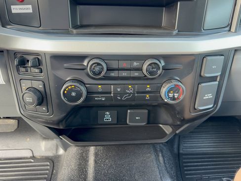 New 2026 Ford F550 4x4 SuperCab Super Duty image 37