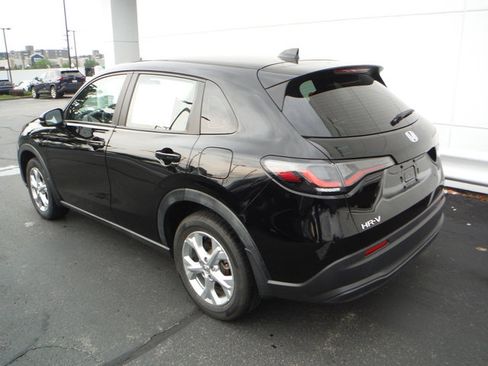 Used 2023 Honda HR-V LX image 8