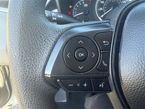 Used 2020 Toyota Corolla LE image 26
