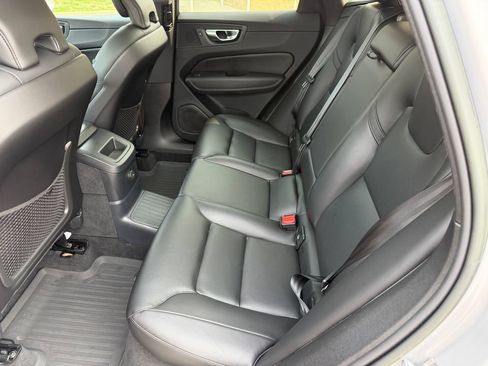 Certified 2023 Volvo XC60 T8 Core AWD/4WD image 21