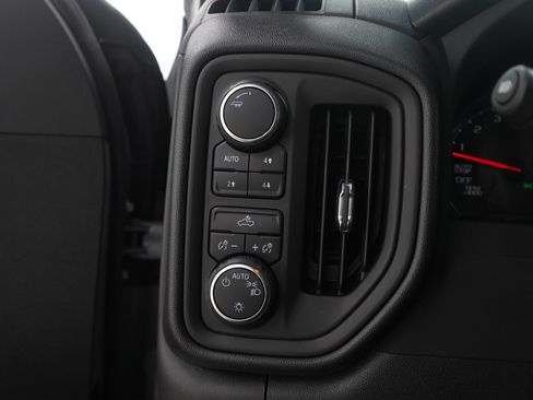 Used 2025 Chevrolet Silverado 1500 Custom Trail Boss w/ LPO, Dark Essentials Package image 24