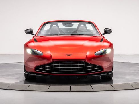 Used 2023 Aston Martin V8 Vantage Roadster RWD image 16