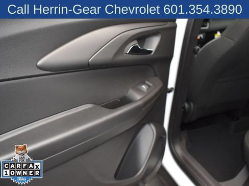 Used 2025 Chevrolet TrailBlazer LS w/ LS Convenience Package FWD image 15
