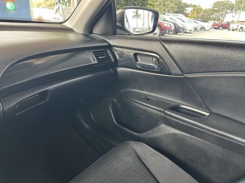 Used 2014 Honda Accord Sport image 20