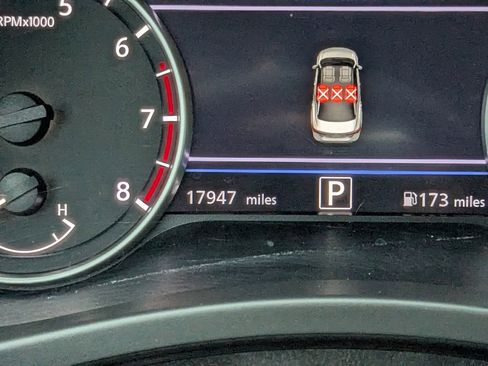 Used 2025 Nissan Sentra SV FWD image 29