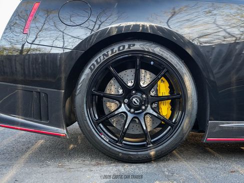 Used 2023 Nissan GT-R NISMO w/ Floor Mat Package AWD/4WD image 10