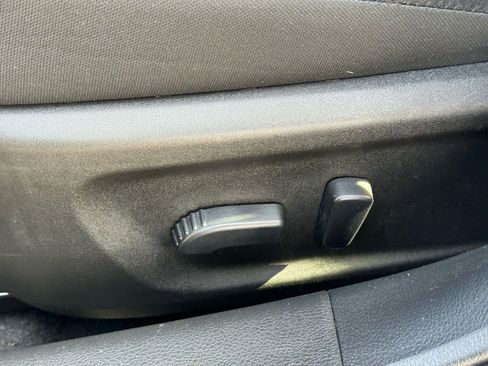 Used 2024 Nissan Altima 2.5 SV image 19