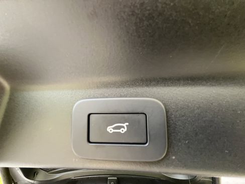 Used 2026 Jaguar F-PACE R-Dynamic S AWD/4WD image 34