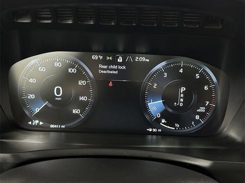 Used 2018 Volvo XC90 T6 Momentum w/ Convenience Package image 19