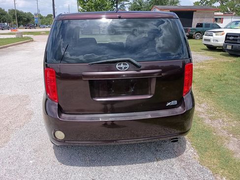 Used 2008 Scion xB FWD image 4