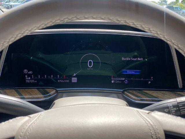 Used 2021 Cadillac Escalade ESV Premium Luxury Platinum AWD/4WD image 18