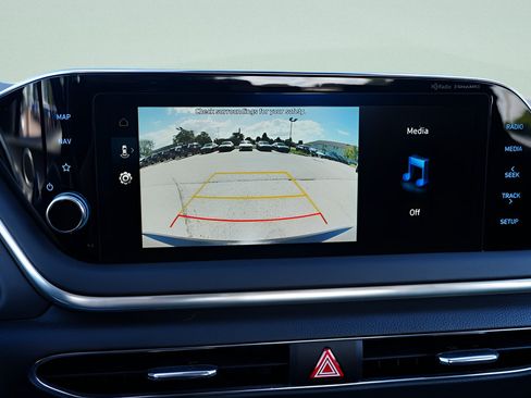 Certified 2023 Hyundai Sonata SEL w/ Convenience Package FWD image 35