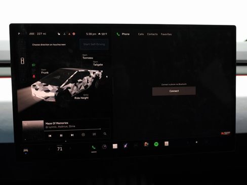 Used 2024 Tesla Cybertruck AWD Crew Cab image 25