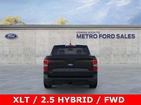New 2025 Ford Maverick XLT image 32