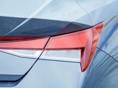 Used 2024 Hyundai Elantra SEL image 10