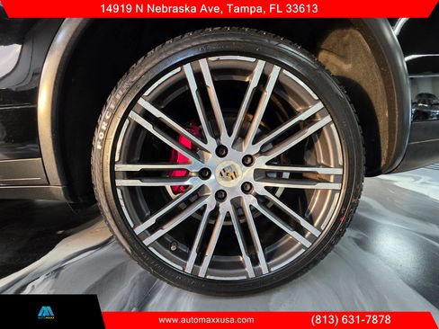 Used 2016 Porsche Cayenne S image 26