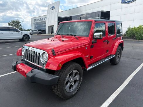Used 2017 Jeep Wrangler Unlimited Sahara w/ Mopar Chrome Edition Group AWD/4WD image 2