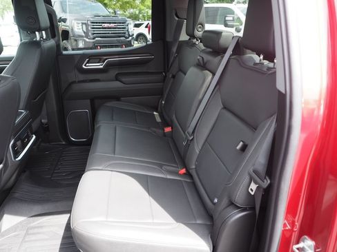 Used 2022 GMC Sierra 1500 SLT w/ SLT Convenience Package AWD/4WD image 15